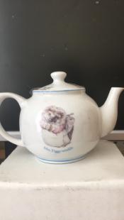 Peter rabbit teapot