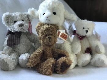 160 Cuddly Lambs inc Teddy Bears