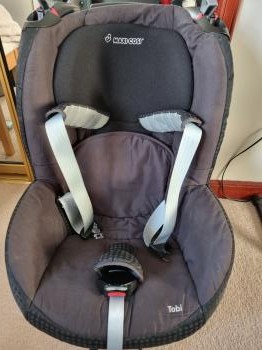 Maxy-Cosy child car seat