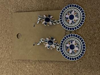 4 per jewellery item