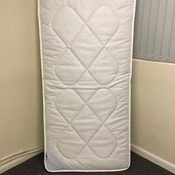 SINGLE - LIGHT QUILTED MATTRESS - DAMASK FABRIC
