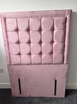 Single - floor standing cube headboard