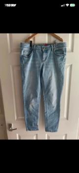 Light blue denim mom jeans yes yes in size 12