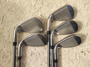 Callaway Mavrik graphite golf clubs 6-PW light flex shafts